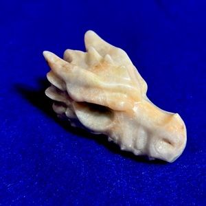Dragon head real stone Most agate change color with thru light